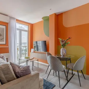 Playful & Bright 1br Near The Faculty Of Law , Bucharest Romania